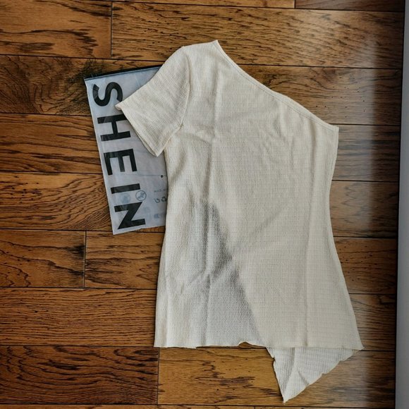 NWT One Shoulder Asymmetrical Hem Top - Picture 6 of 8